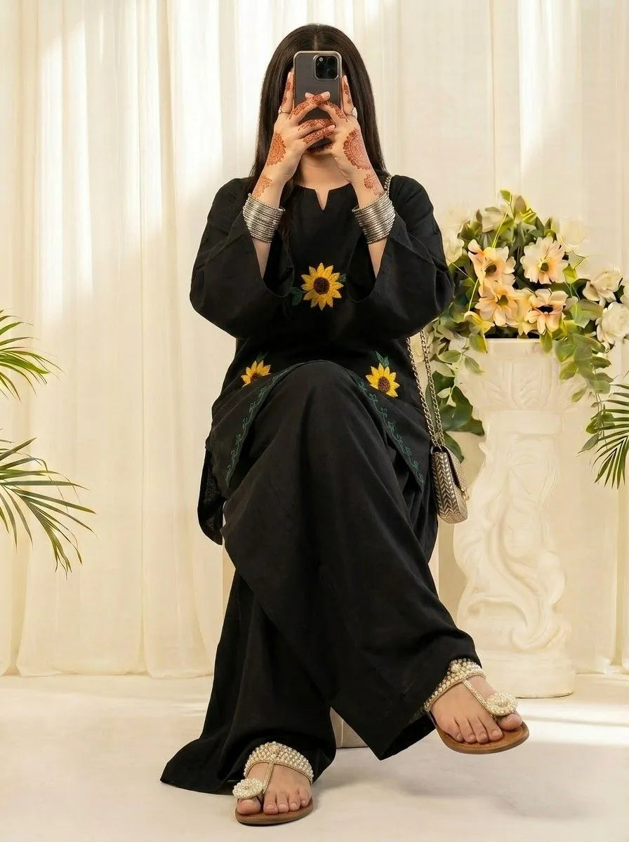 Sunflower Noir 2PC